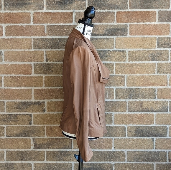 ELIE Tahari Genuine Leather Zip Up Jacket - Picture 4 of 13